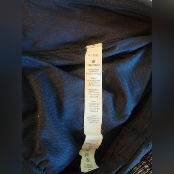 Lululemon Speed Up Short 2.5 - Picture 7 of 8